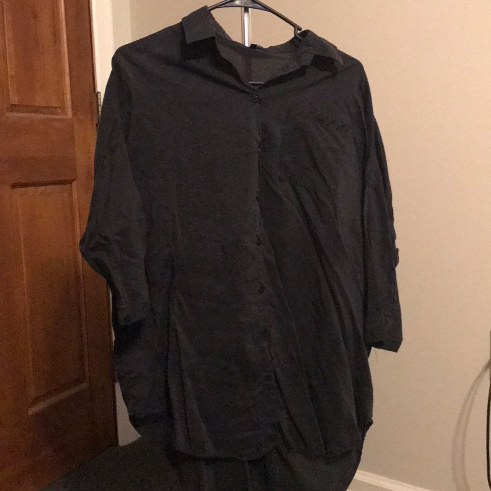 3/4 sleeve high low black button down shirt